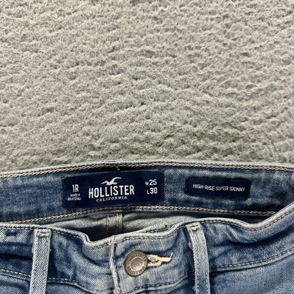 Hollister Jeans Women's 1 Blue Cotton Denim Skinny Leg Frayed Hem Travel Stretch - Picture 3 of 10